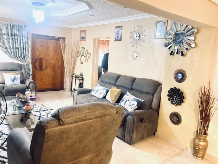 3 Bedroom Property for Sale in Mabopane Unit M North West